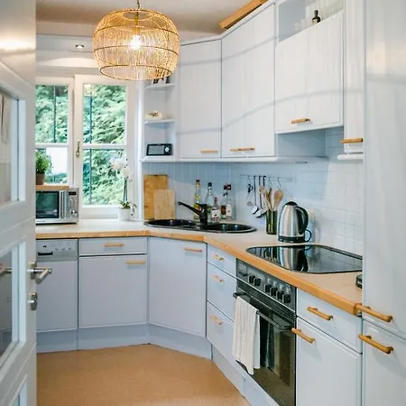 View House *