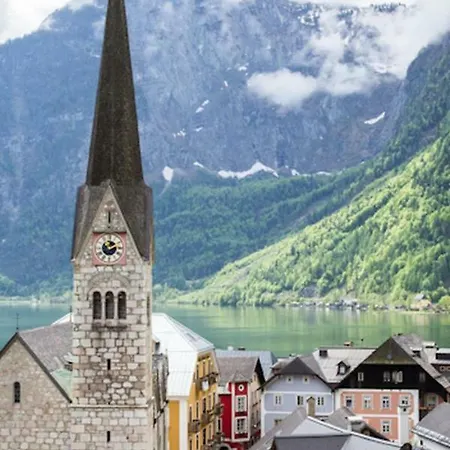 Nyaraló View House *